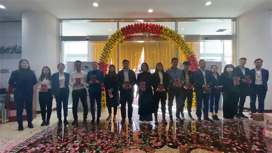 昌禾裝飾丨10月總結(jié)表彰暨11月活動啟動大會圓滿結(jié)束！一起領(lǐng)盲盒啦~